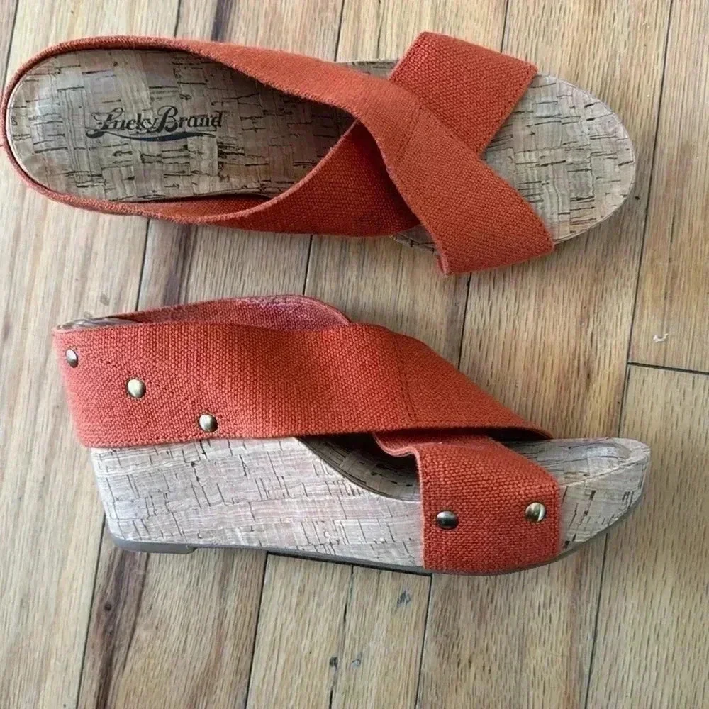 Lucky Brand women’s Miller 2 cork and Canvas wedge size 7.5